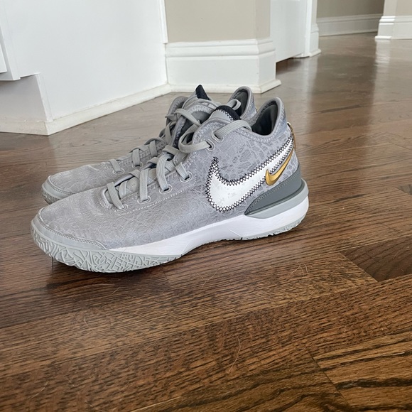 Nike Shoes - Grey LeBron NXXT gen basketball shoe